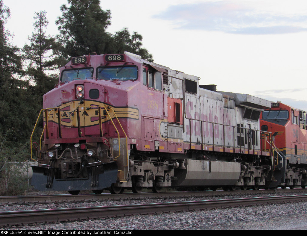 BNSF 698, Santa Fe Lives On, All the Way!